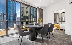 Riverside Family Apt, Steps To Flinders Station